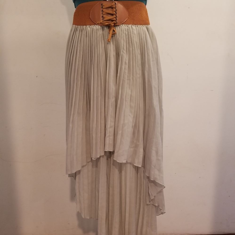 Pleated high-low skirt